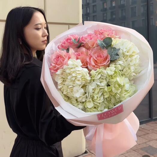 Euro bouquet of hydrangeas and roses