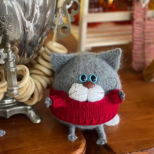 Котик вязаный ручной работы