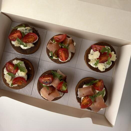 Эклеры соленые пирожные