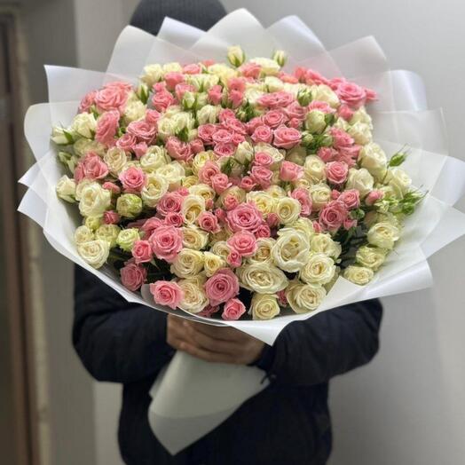 Букет кустовых роз