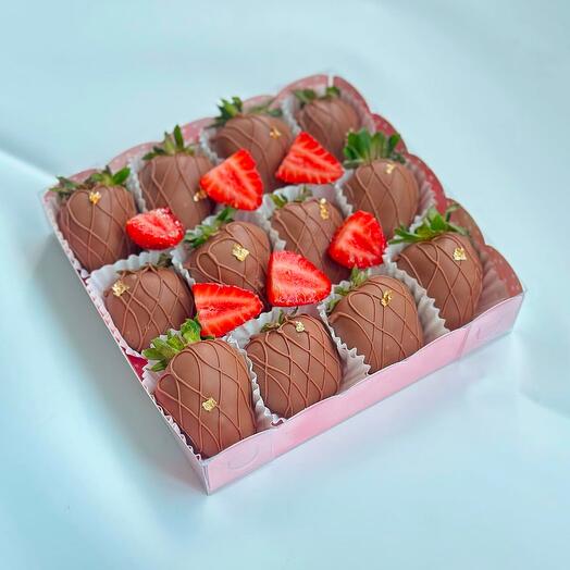 Клубника в шоко S size