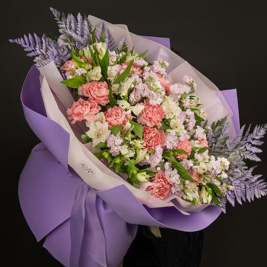 Авторский букет "Сердце амура 💜" с ароматной матиоллой