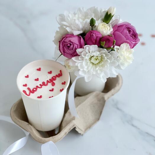 Цветы и торт в станаке I love you