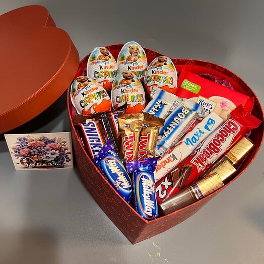 Сладкий набор в бордовом сердце размер m