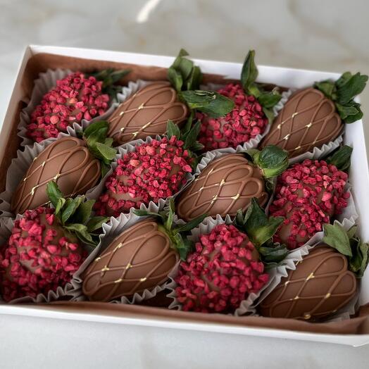 Fresa en chocolate 12pcs