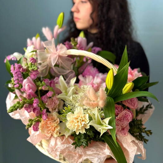 Корзина с цветами