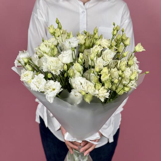 Нежный букет из 15 белых эустом