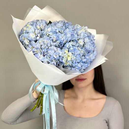 Bouquet of 5 blue hydrangeas