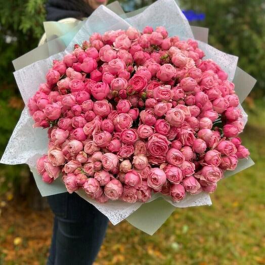 Супер букет из 101пионовидной кустовой розы