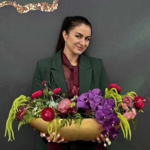 Авторская композиция из премиальных цветов