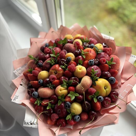 Букет из ягод; из сезонных ягод; маме; любимой ; подруге ; жене