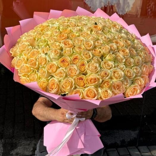 Букет из кремовых роз 121 веток💛💛💛