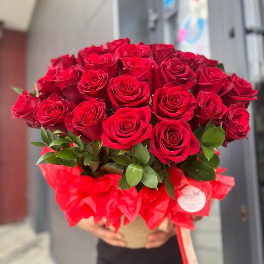 Композиция из 31 эквадорских роз