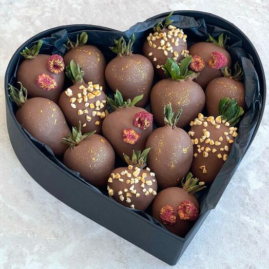 Клубника в шоколаде «Тандем»