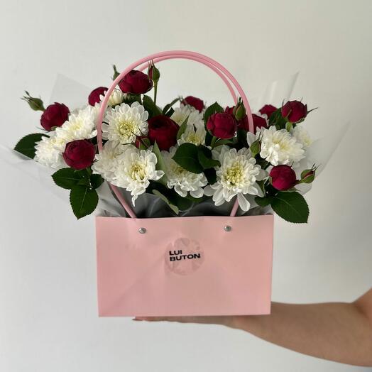 Композиция "Бело-красные оттенки"