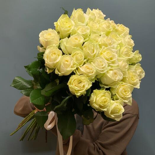 Белые розы 31шт