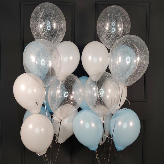 Globos blancos y azules y transparentes con lentejuelas plateadas