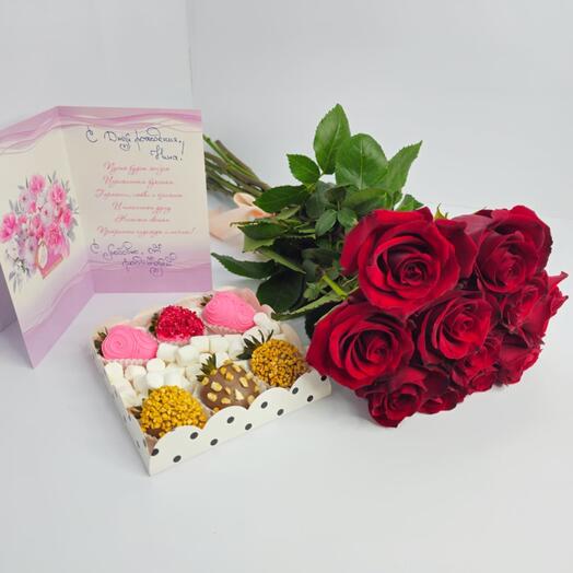 Подарочный набор 11 красных роз с клубникой в шоколаде арт. 35221