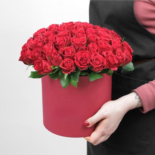 Композиция из красных Роз 51 шт «Фрейя»