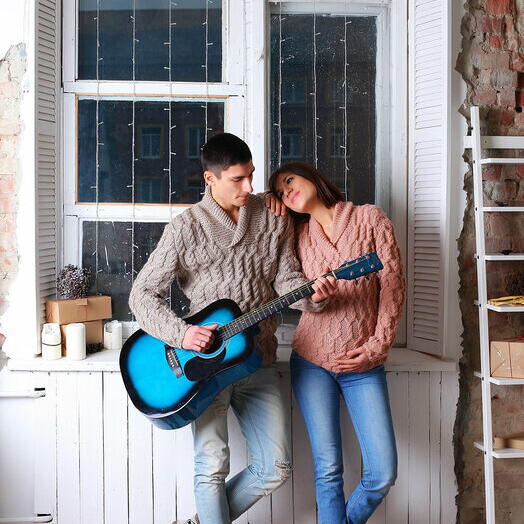 Подарочный сертификат «Фотосессия Love Story в студии» (Пакет 1, от 2 до 6 человек )