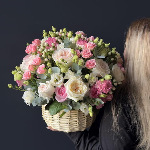 Корзина цветов 61