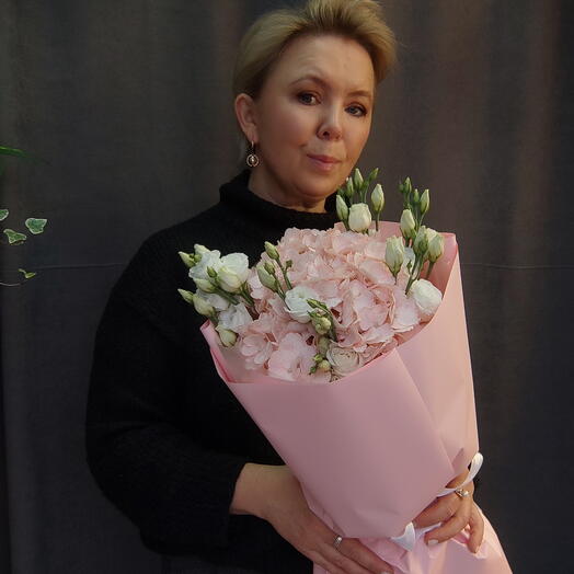 Букет-комплимент " Розовое счастье "
