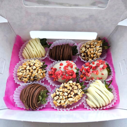 Клубника в шоколаде комплимент