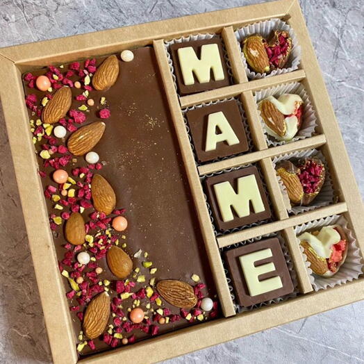 Комплимент для мамы из шоколада ручной работы