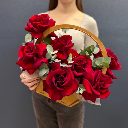 Французские розы в ящике