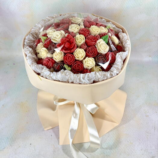 Букет из роз и лилий из настоящего шоколада