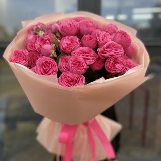 Пионовидная кустовая роза «Жизель» 11 веточек