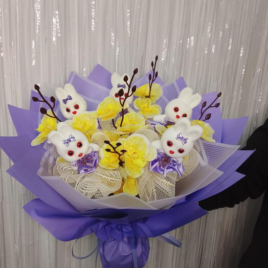 Букет с игрушками