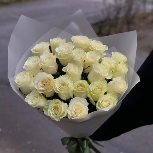 Букет из 25 белых роз