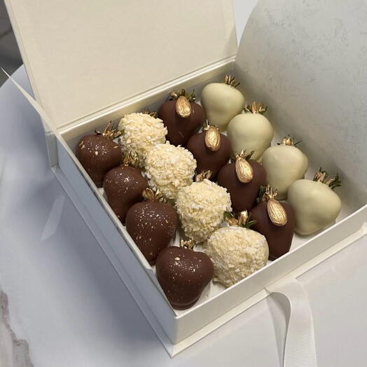 Клубника в шоколаде «Shik»