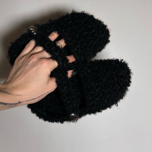 Вязаные тапочки пушистые