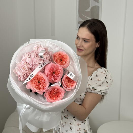 Букет "Малиновый рассвет"