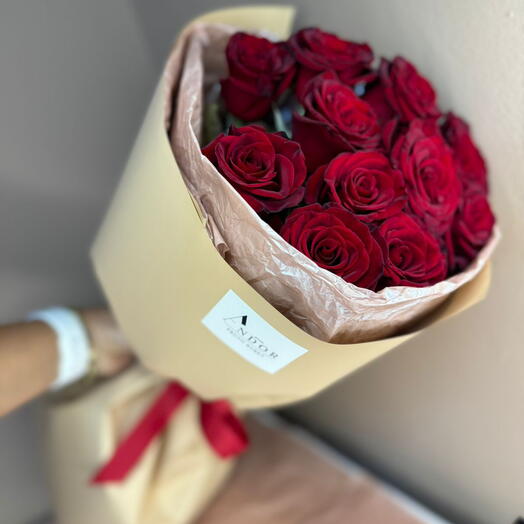Красные розы 11шт