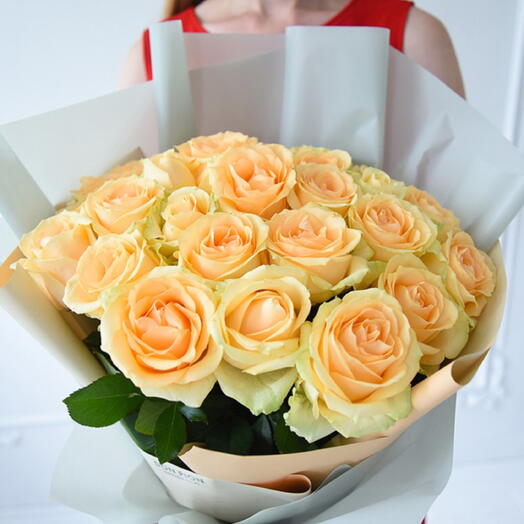 25 white roses