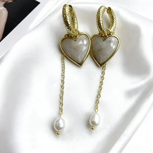 Серьги из культивированного жемчуга с белым кварцем
