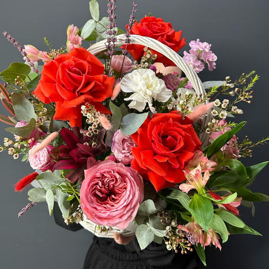 Корзина с цветами «Цветущая любовь»🌹