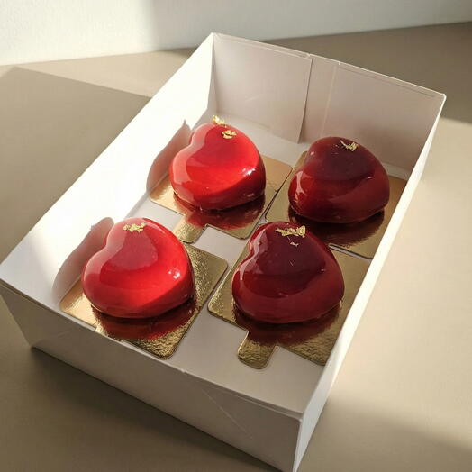 Gourmet Box of Red Hearts with Mirror Glaze – Artisanal Individual Desserts