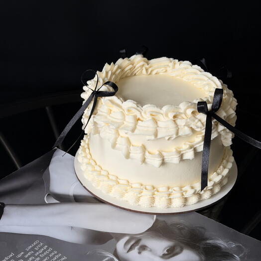 Lambeth-style sugar-free birthday cake