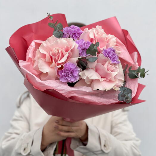 Букет французские розы и лунные гвоздики