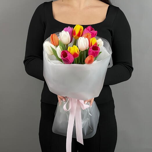 Букет из 15 тюльпанов