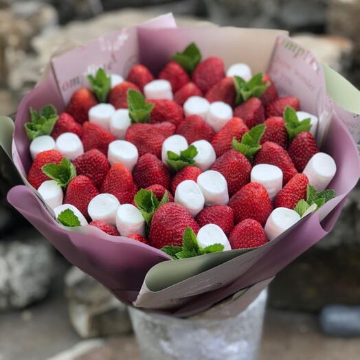 Букет из клубники с маршмеллоу "Ягодный поцелуй"🍓☁️