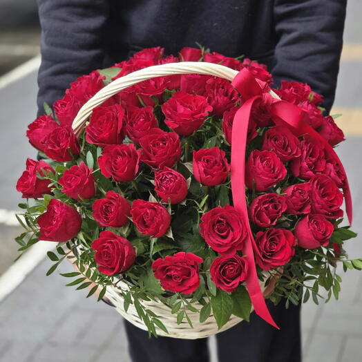 Корзина из 51 красной розы
