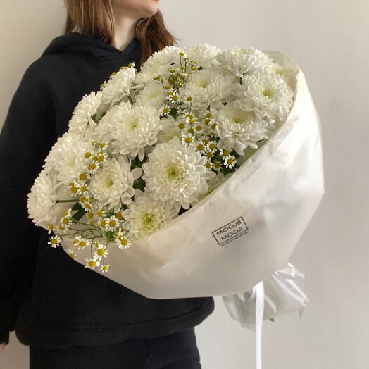 Авторский букет с хризантемой и ромашками️🤍 Bloom room: большой выбор букетов в профиле магазина