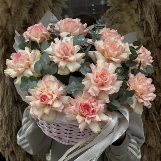 Французские розы в корзине 🌸