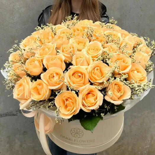 51 роза в шляпной коробке