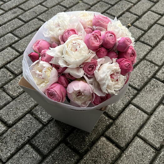 White peony with Silva Pink roses
